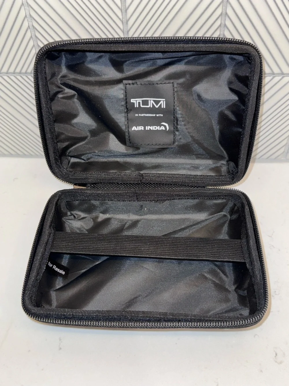 Tumi Amenity Case